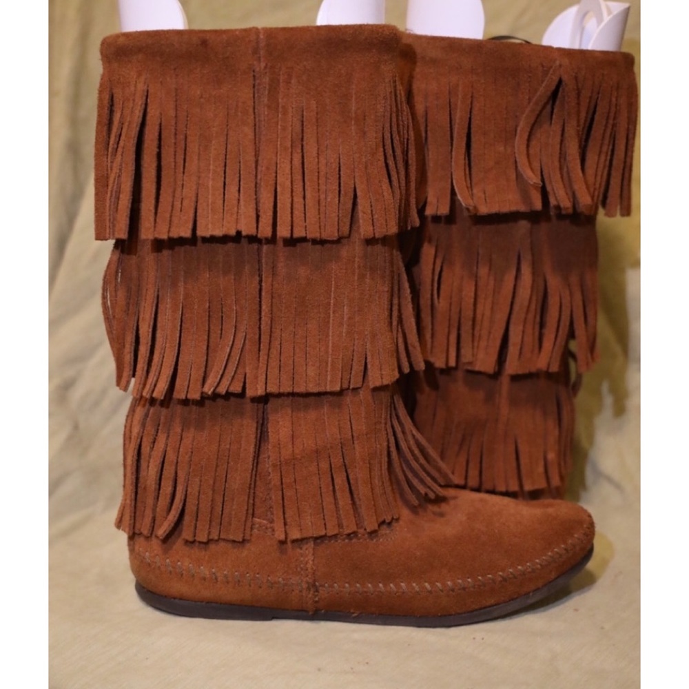 Minnetonka Suede 3-Layer Fringe Boot